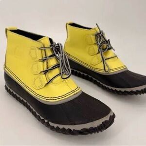 Sorel Women's Out and About Ankle Boots